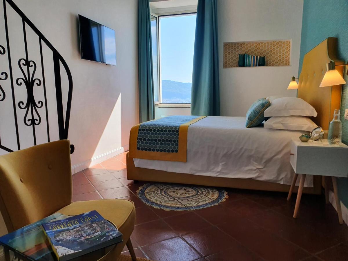 Апартаменты Bella Vista House-Sorrento Coast - Free Parking-Solarium Вико-Экуенсе Экстерьер фото