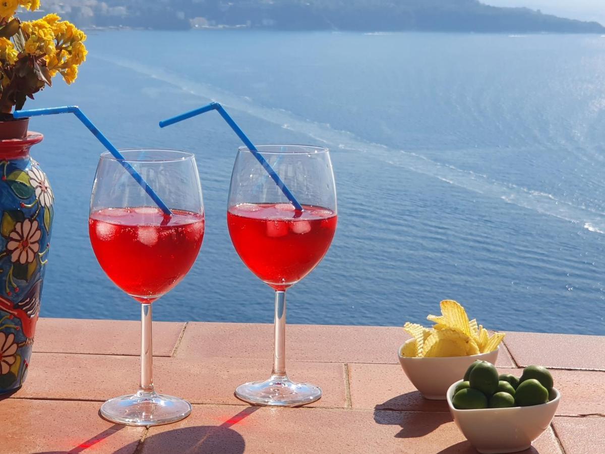 Апартаменты Bella Vista House-Sorrento Coast - Free Parking-Solarium Вико-Экуенсе Экстерьер фото