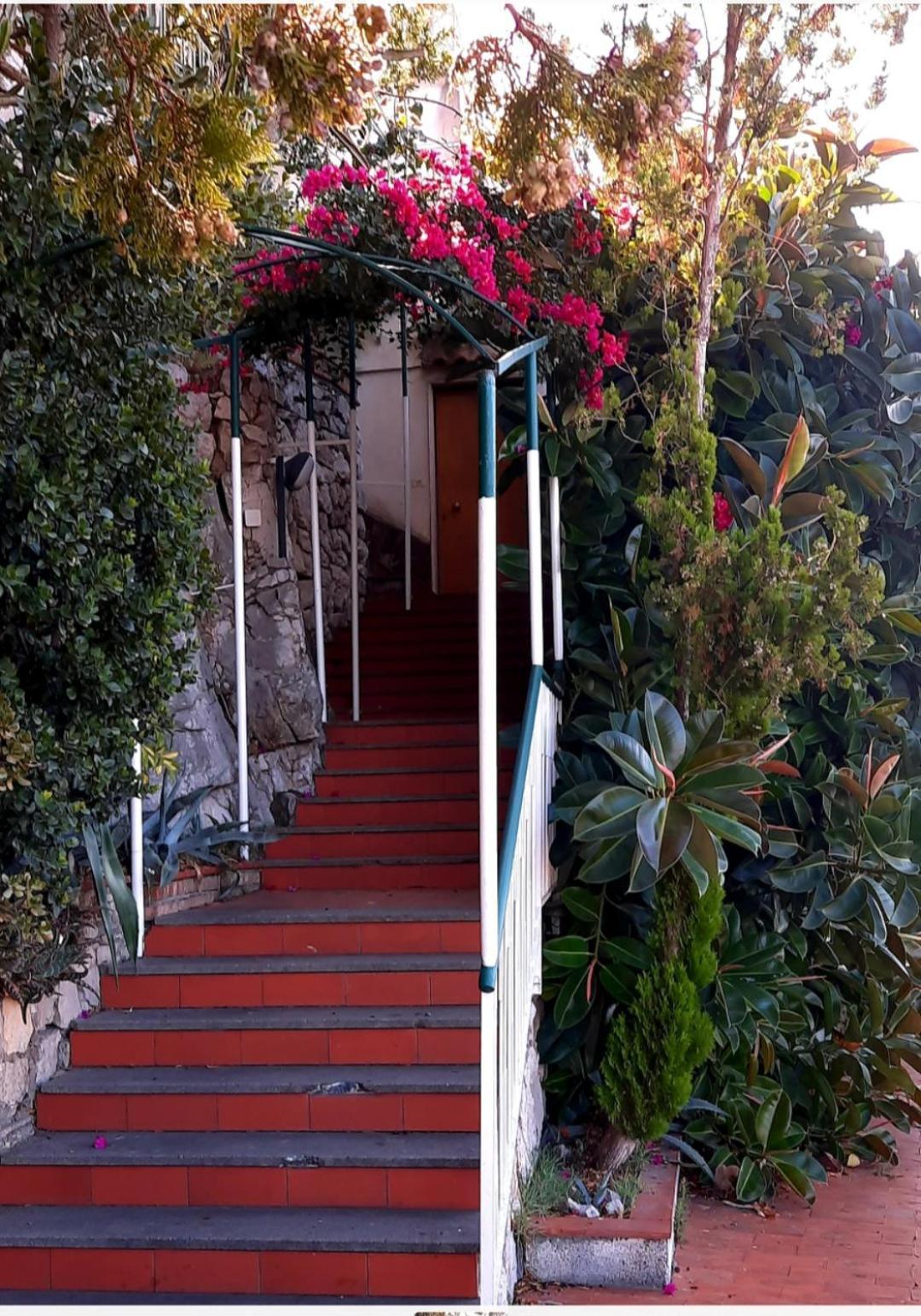 Апартаменты Bella Vista House-Sorrento Coast - Free Parking-Solarium Вико-Экуенсе Экстерьер фото